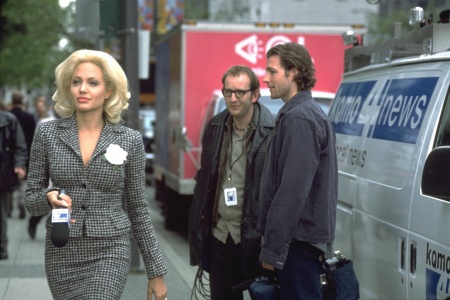 Жизнь, или Что-то вроде того, 2002 (англ. Life or Something Like It) 